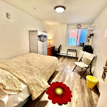 Micro Studio Apartment 10 Minutes Walk To University Of Washington Seattle Esterno foto